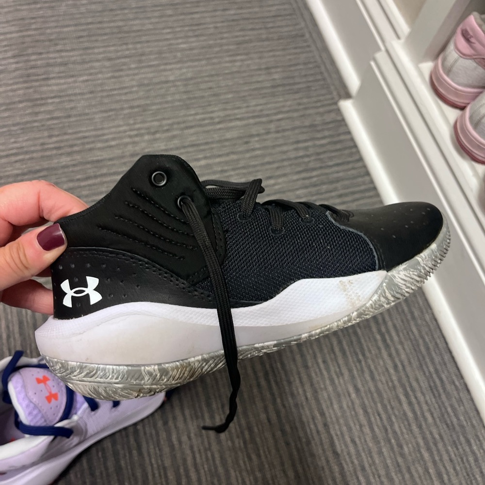 Under Armour Kids' Grade School Jet 21 Basketball Shoes